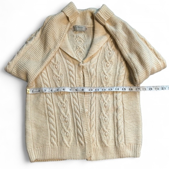 Vintage L.L. Bean Women's Cream Cable Knit Cardigan - Picture 2 of 7